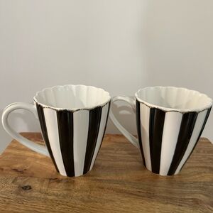 Set Of 2 Grace Teaware Mugs Black White Scallop Porcelain Gold Rim Halloween New